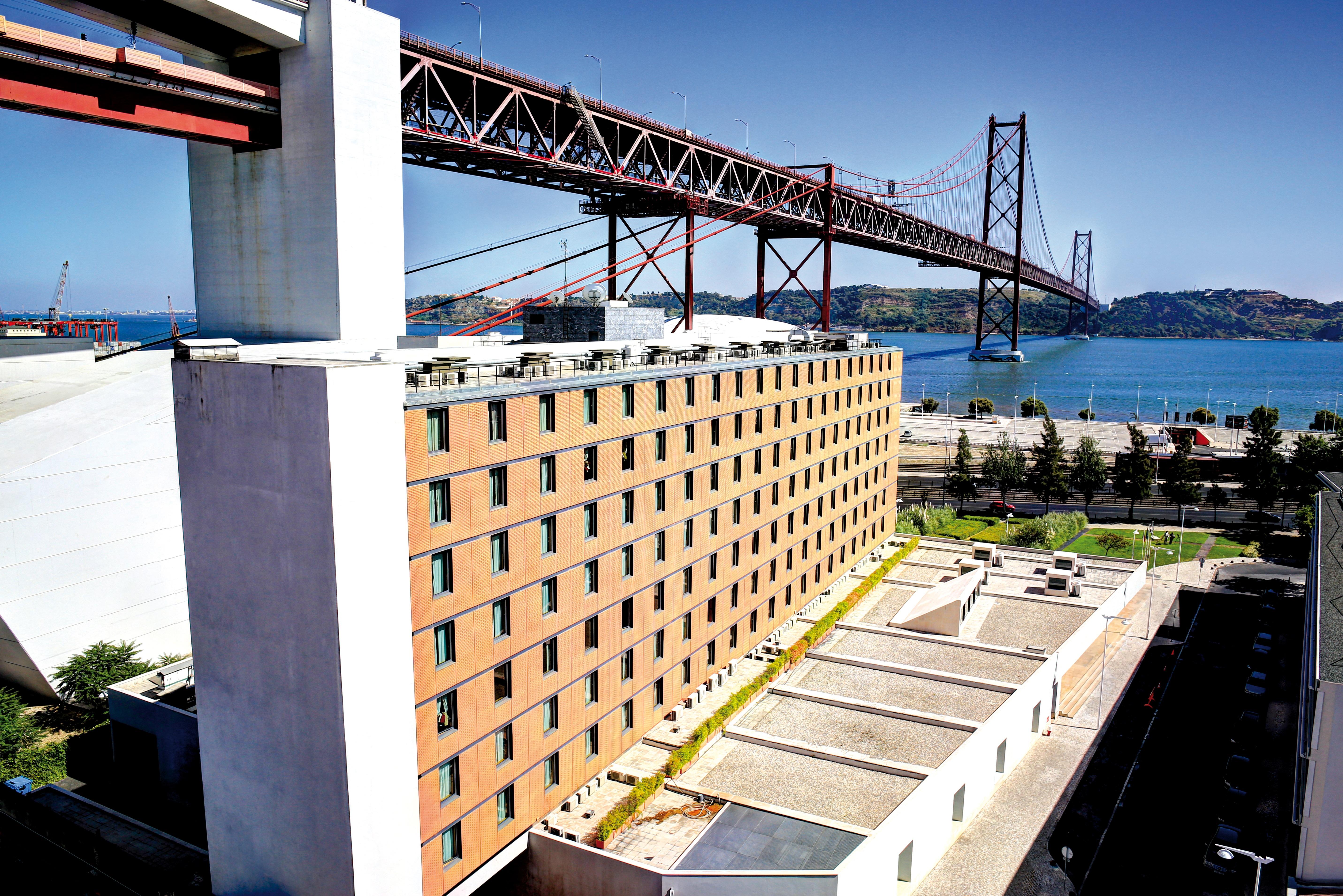 Vila Gale Opera Hotel Lisboa Exterior foto